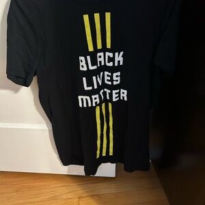 COPY - Black Lives Matter Graphic Tee